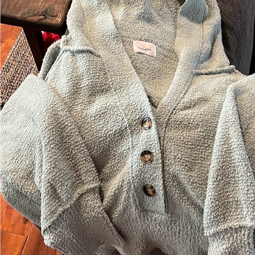 Women’s sweater with hood size small